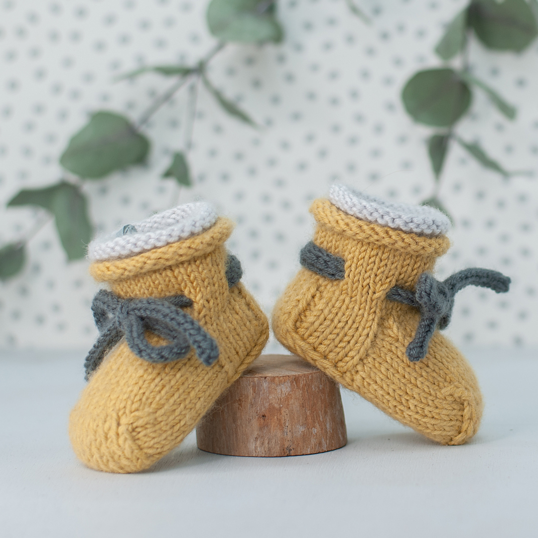 'Tom' stay-on baby bootie by Julia Adams Patterns